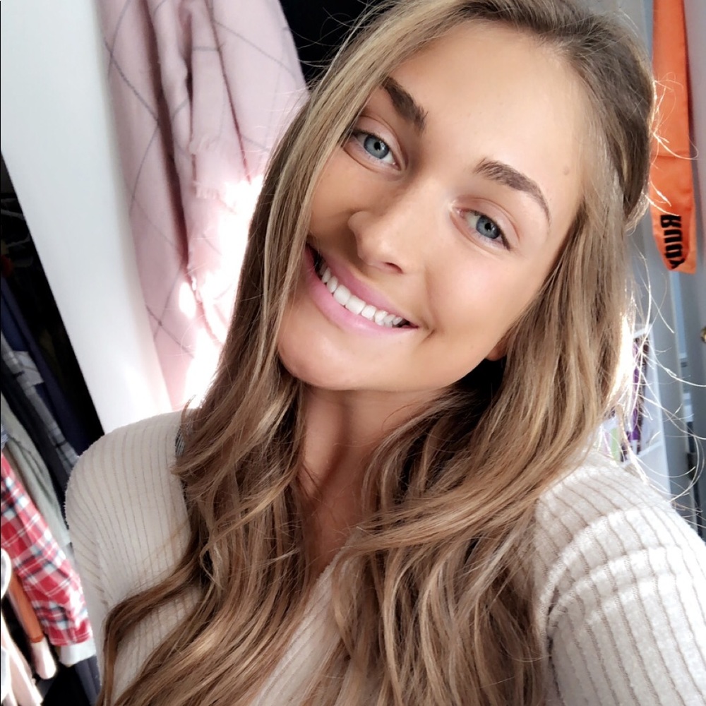 Meet your Posher, Jennifer